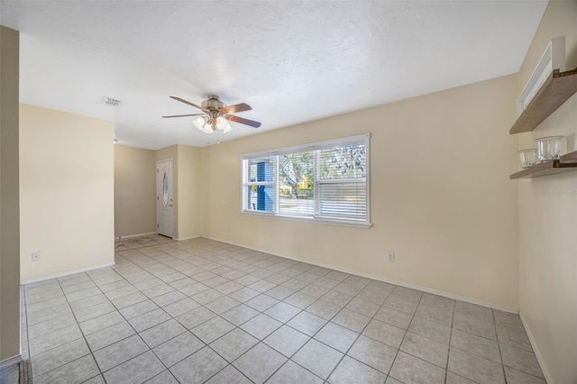 609 KING HENRY COURT, Seffner, FL 33584