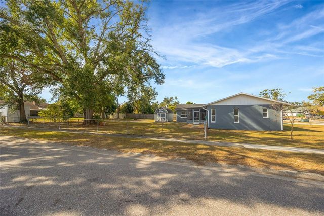 609 KING HENRY COURT, Seffner, FL 33584
