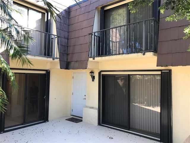 714 7th Ct, Palm Beach Gardens, FL 33410