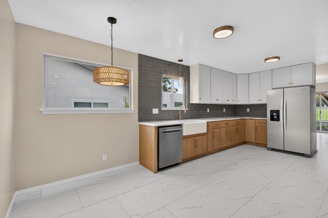 9635 Village Green Drive NE, Albuquerque, NM 87111