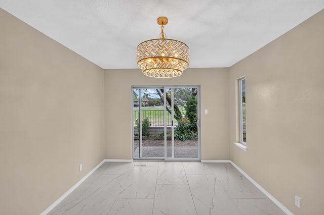 9635 Village Green Drive NE, Albuquerque, NM 87111