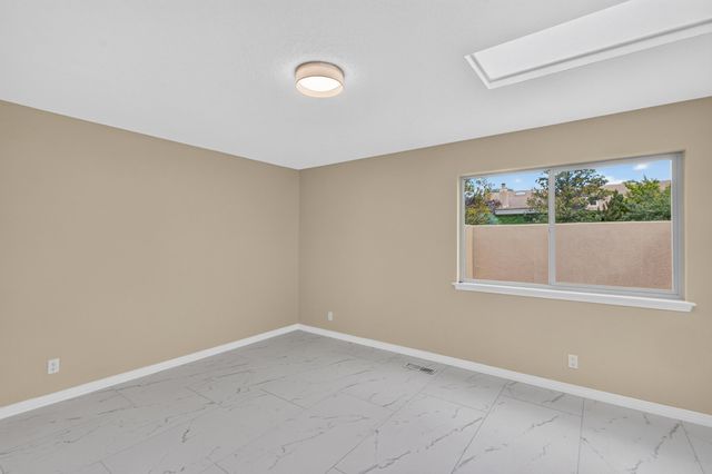 9635 Village Green Drive NE, Albuquerque, NM 87111