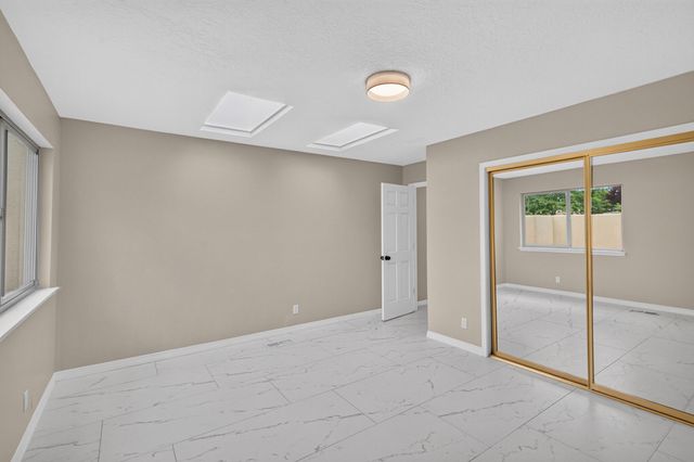 9635 Village Green Drive NE, Albuquerque, NM 87111