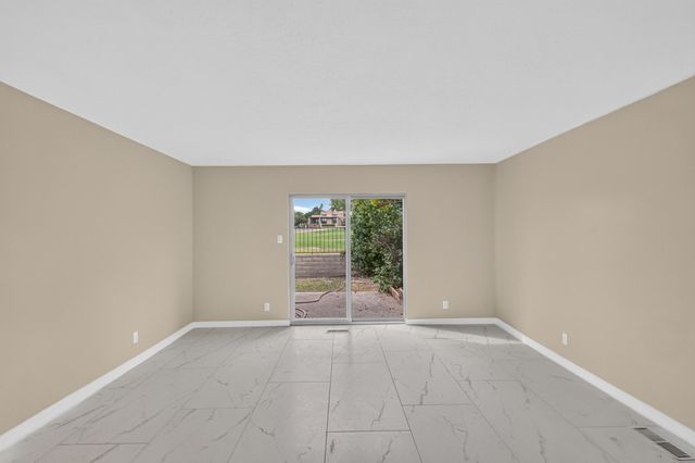 9635 Village Green Drive NE, Albuquerque, NM 87111