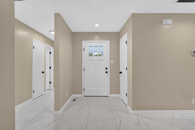 9635 Village Green Drive NE, Albuquerque, NM 87111