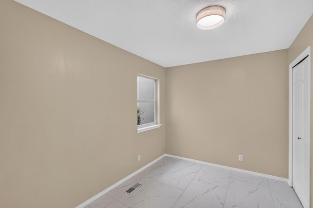 9635 Village Green Drive NE, Albuquerque, NM 87111