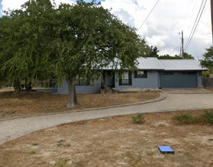 1501 Ranchero Rd, Kerrville, TX 78028