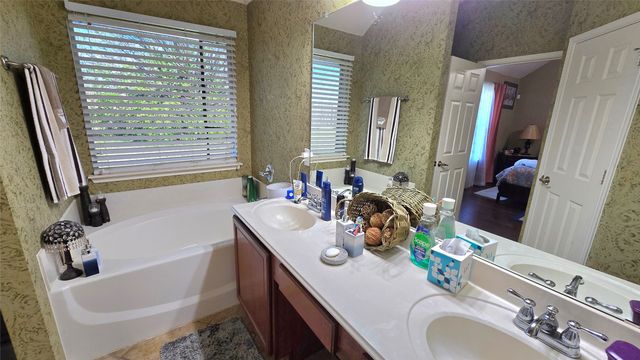 7717 Decoy Drive, Arlington, TX 76002