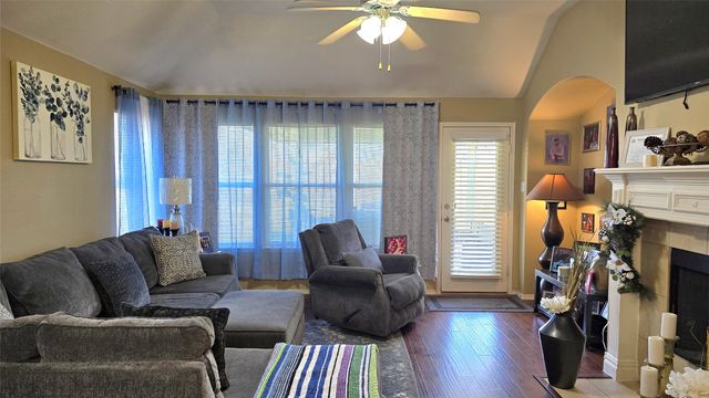 7717 Decoy Drive, Arlington, TX 76002