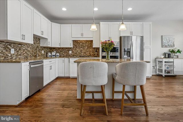 25073 PRAIRIE FIRE SQ, Aldie, VA 20105