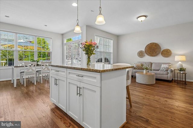 25073 PRAIRIE FIRE SQ, Aldie, VA 20105