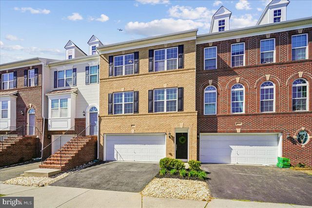 25073 PRAIRIE FIRE SQ, Aldie, VA 20105