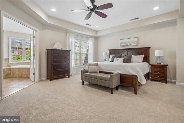 25073 PRAIRIE FIRE SQ, Aldie, VA 20105