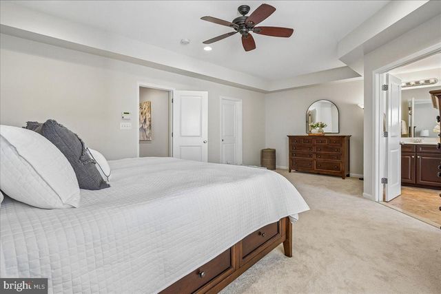 25073 PRAIRIE FIRE SQ, Aldie, VA 20105