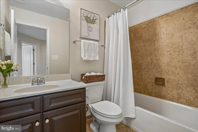 25073 PRAIRIE FIRE SQ, Aldie, VA 20105