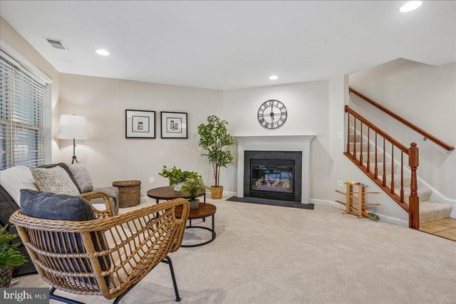 25073 PRAIRIE FIRE SQ, Aldie, VA 20105