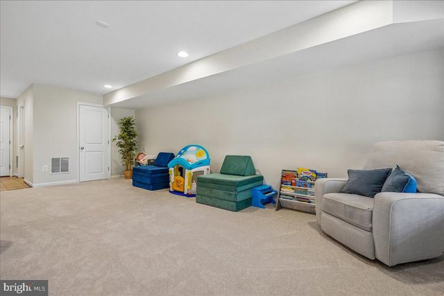 25073 PRAIRIE FIRE SQ, Aldie, VA 20105