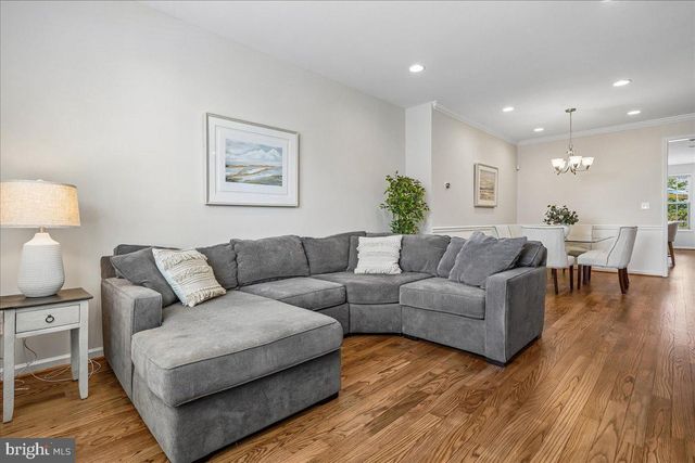 25073 PRAIRIE FIRE SQ, Aldie, VA 20105