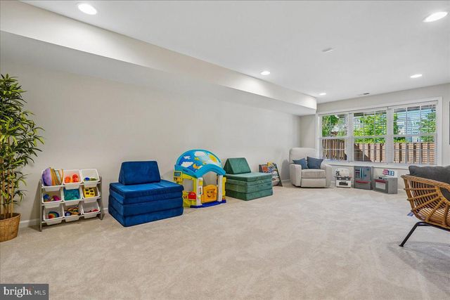 25073 PRAIRIE FIRE SQ, Aldie, VA 20105
