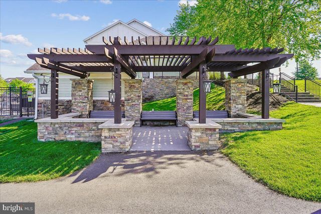 25073 PRAIRIE FIRE SQ, Aldie, VA 20105