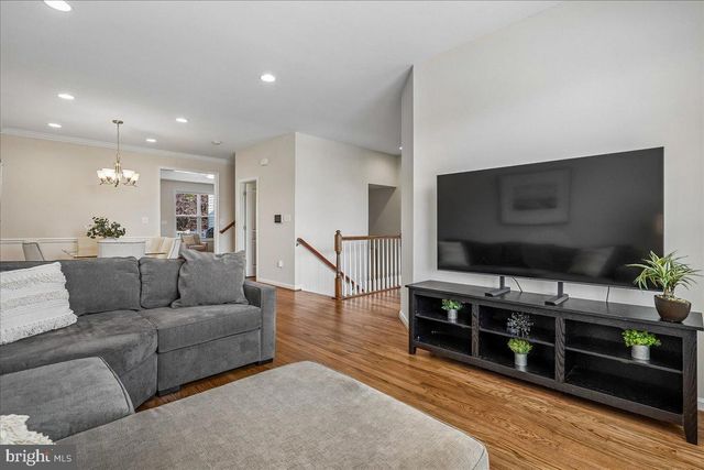 25073 PRAIRIE FIRE SQ, Aldie, VA 20105