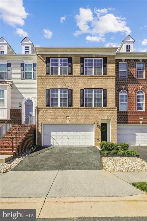 25073 PRAIRIE FIRE SQ, Aldie, VA 20105