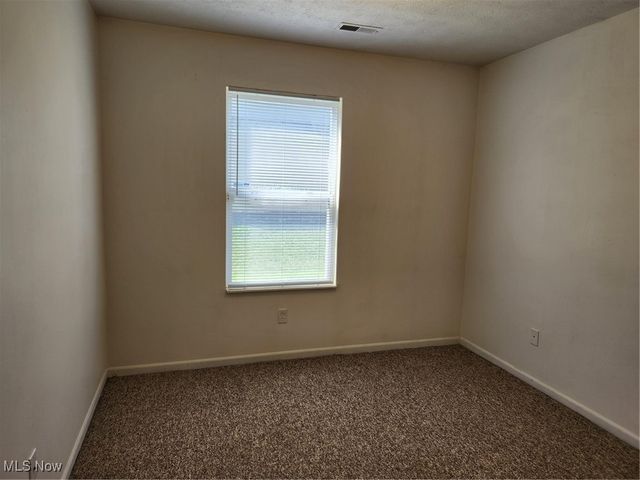 2951 Megan Circle, Youngstown, OH 44505