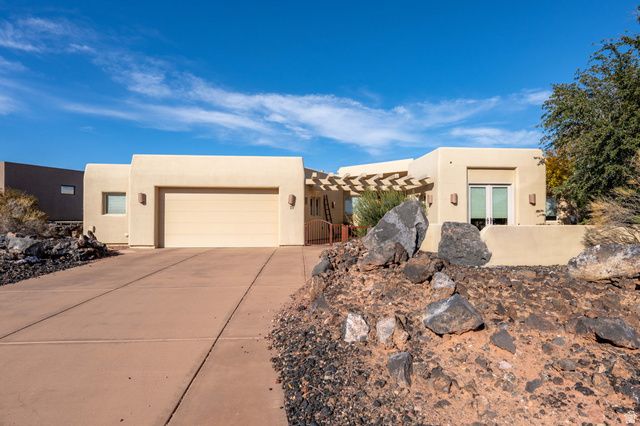 19 BOULDER CIR, Santa Clara, UT 84765