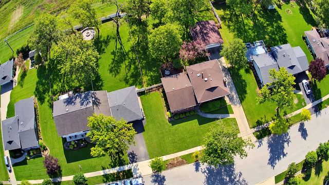 212 Pfaff Drive, Frankfort, IL 60423