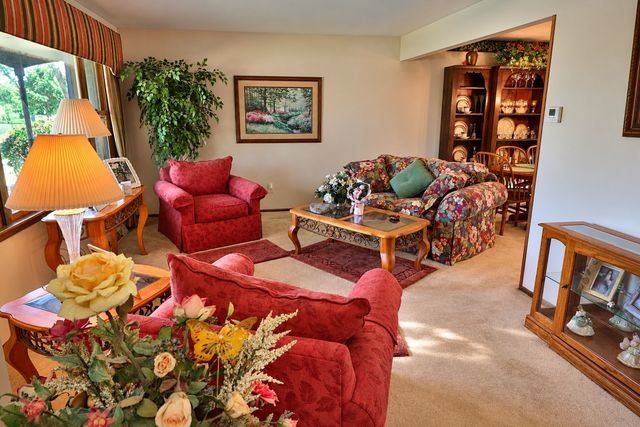 212 Pfaff Drive, Frankfort, IL 60423