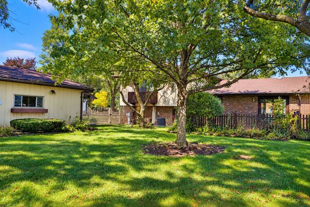 212 Pfaff Drive, Frankfort, IL 60423