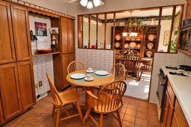212 Pfaff Drive, Frankfort, IL 60423