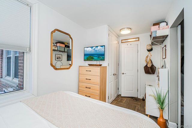 130 Beach 121st Street 1G, Rockaway Park, NY 11694