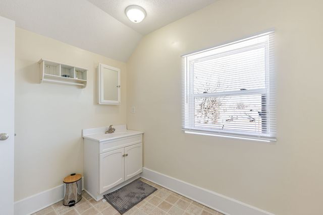 405 W High Street, Sycamore, IL 60178