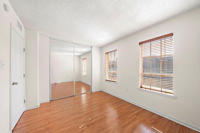 711 Holiday Drive 42, Galveston, TX 77550