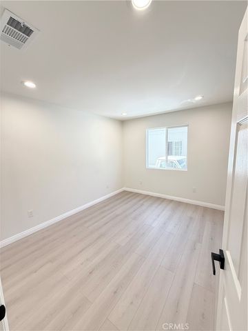 8959 San Luis, South Gate, CA 90280