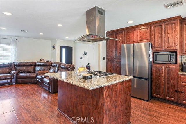 1535 S Pinkerton Road, Glendora, CA 91740