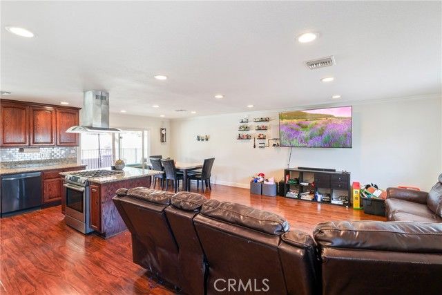 1535 S Pinkerton Road, Glendora, CA 91740