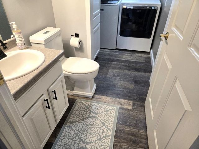 237 Royal Ridge Drive, Oconomowoc, WI 53066