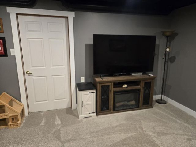 237 Royal Ridge Drive, Oconomowoc, WI 53066