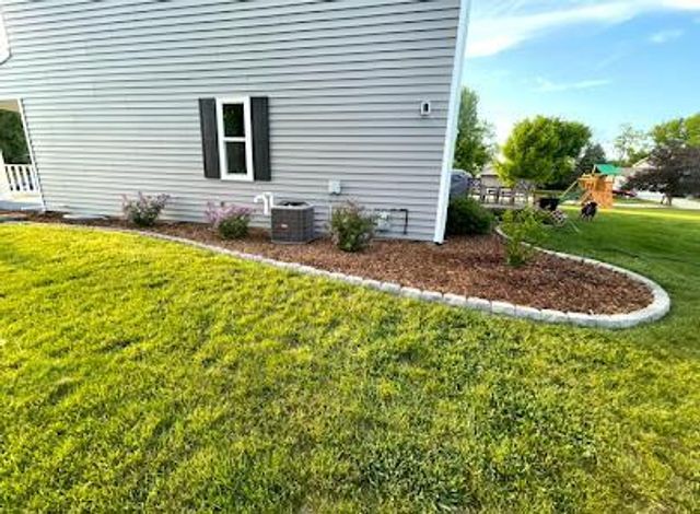 237 Royal Ridge Drive, Oconomowoc, WI 53066