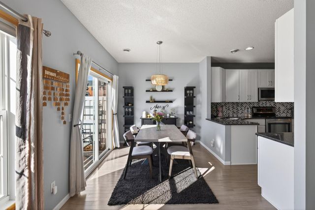 8530 Grove Circle, Shakopee, MN 55379