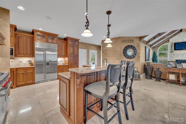 990 Stonecastle Drive, O'fallon, MO 63366