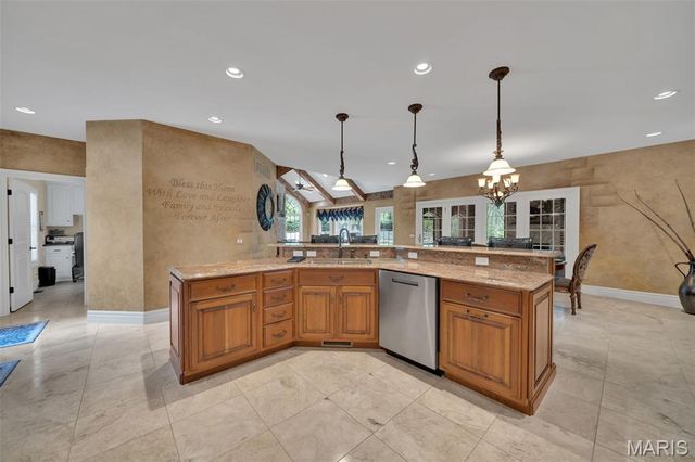 990 Stonecastle Drive, O'fallon, MO 63366