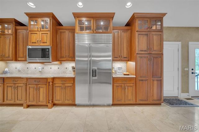 990 Stonecastle Drive, O'fallon, MO 63366