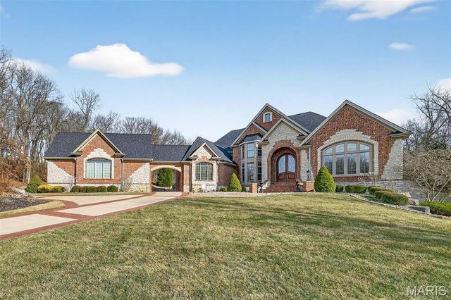 990 Stonecastle Drive, O'fallon, MO 63366