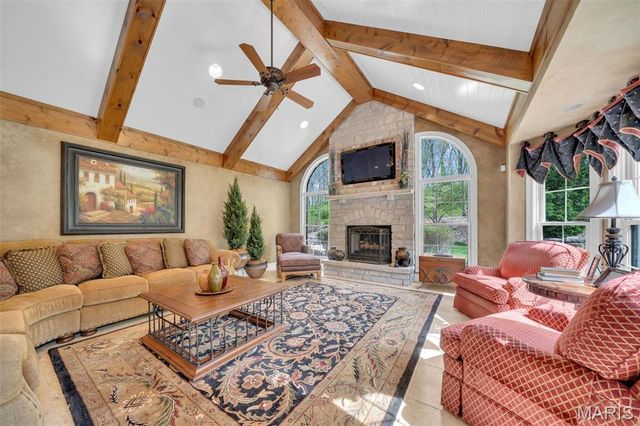 990 Stonecastle Drive, O'fallon, MO 63366