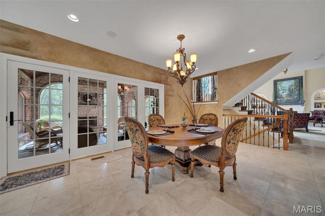 990 Stonecastle Drive, O'fallon, MO 63366