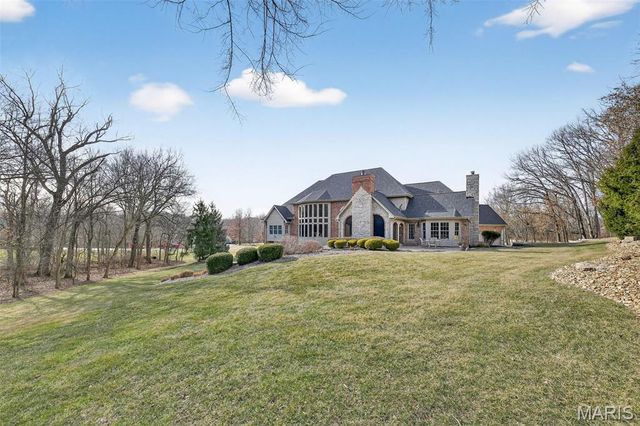 990 Stonecastle Drive, O'fallon, MO 63366