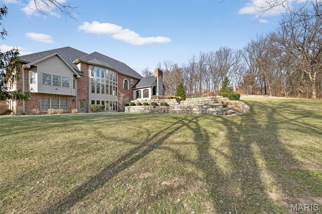 990 Stonecastle Drive, O'fallon, MO 63366